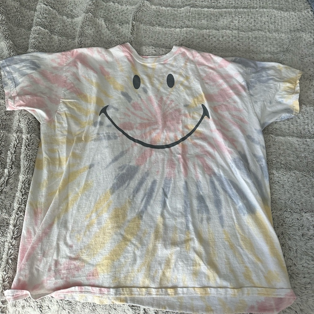 Tie dye smiley face oversized t shirt